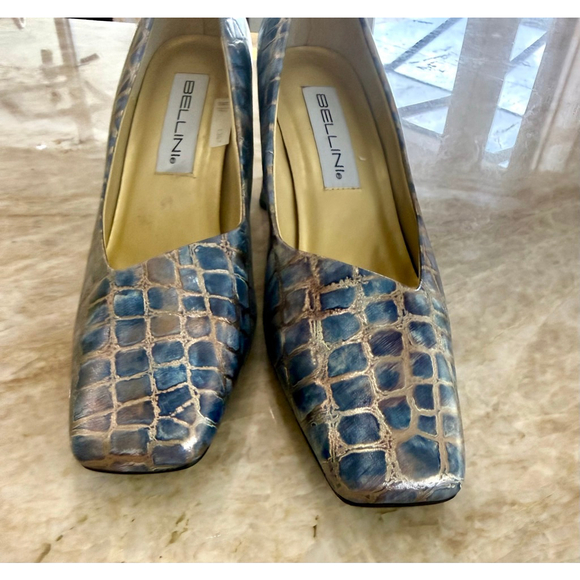 Bellini Blue Gold Croc Print Square Toe Heels Size 9. Angled toe box chunky heel - Picture 7 of 10